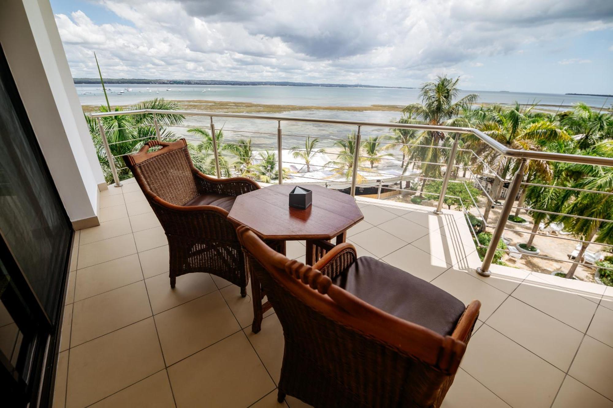 Coral Beach Hotel ダル・エス・サラーム エクステリア 写真