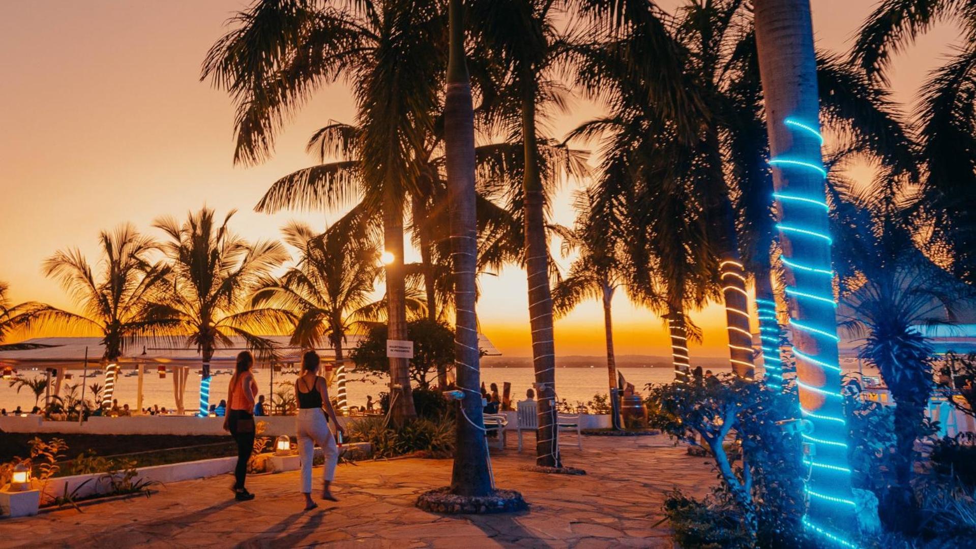 Coral Beach Hotel ダル・エス・サラーム エクステリア 写真
