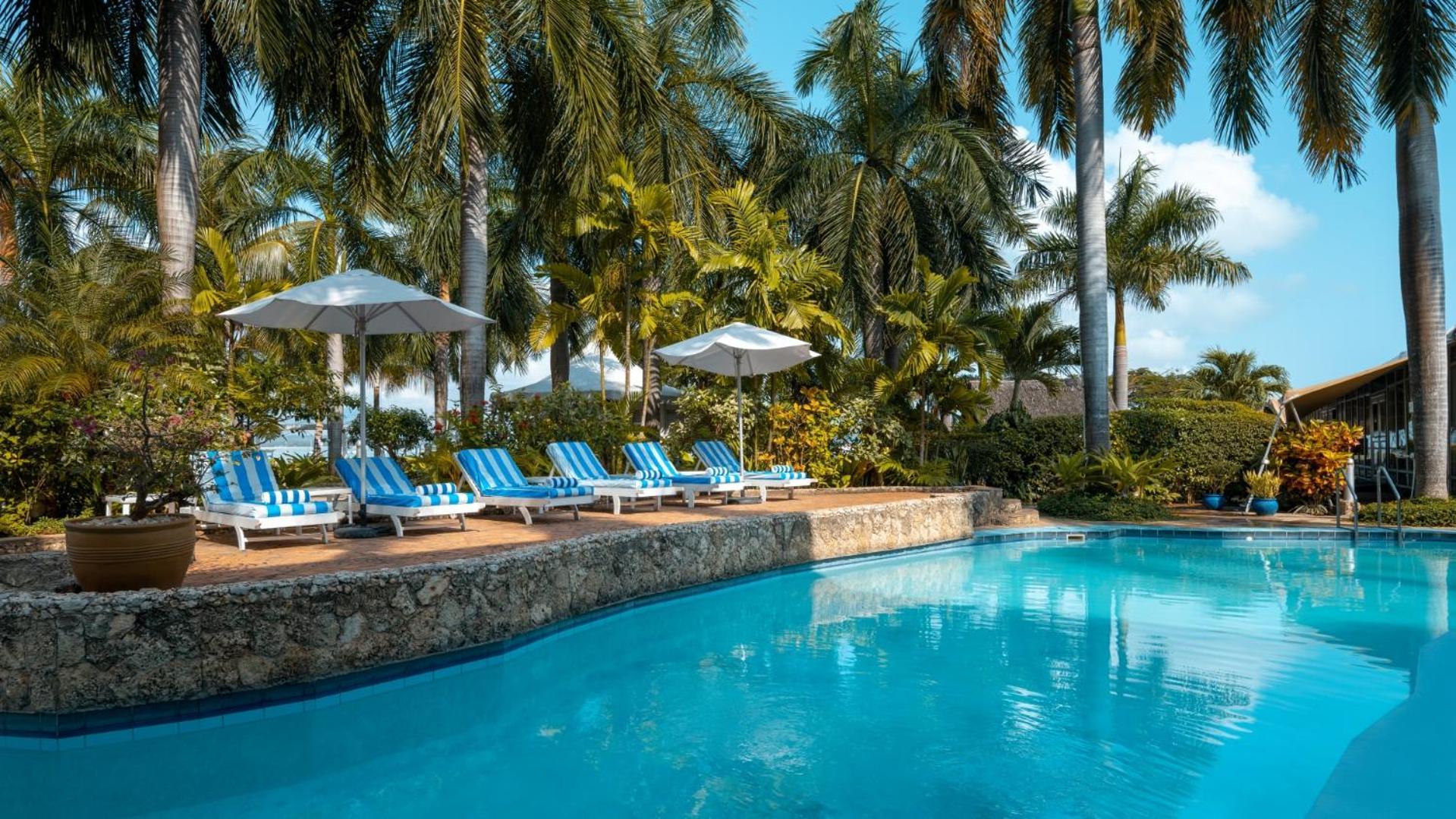 Coral Beach Hotel ダル・エス・サラーム エクステリア 写真