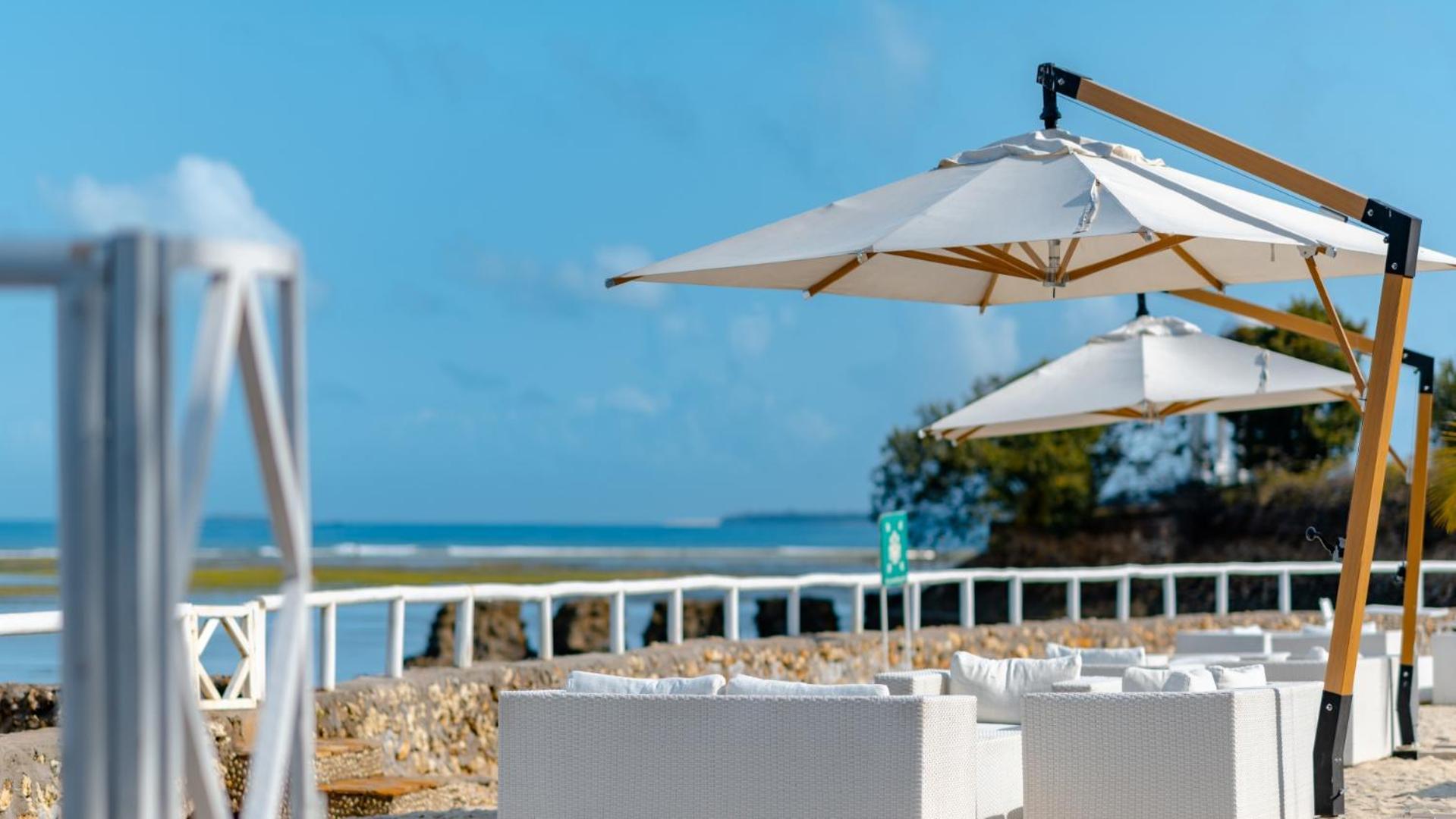 Coral Beach Hotel ダル・エス・サラーム エクステリア 写真